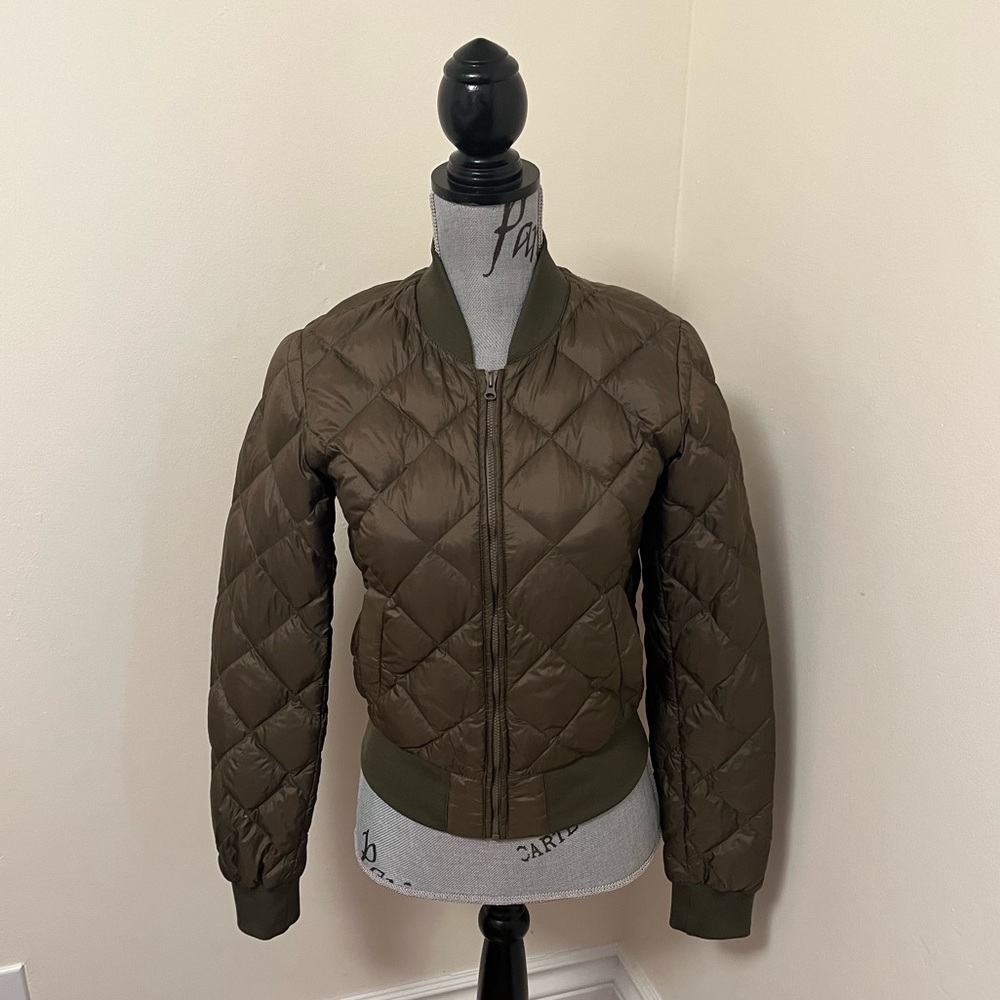 Aritzia Parklife Quilted Bomber Jacket in Army Green, S